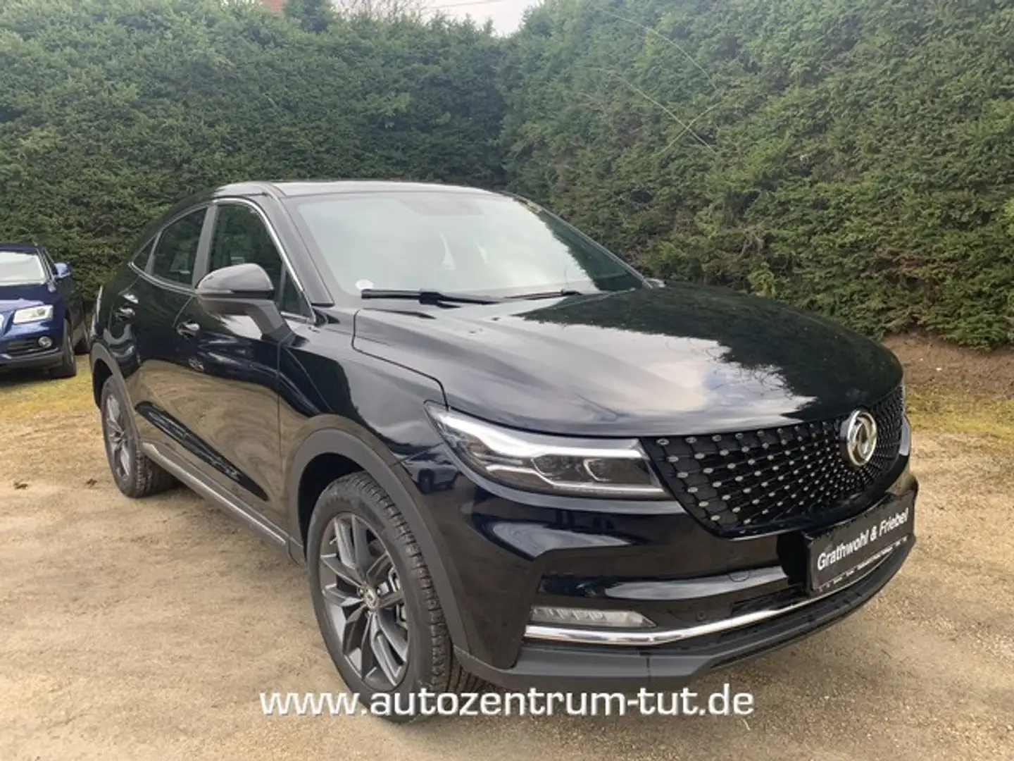 DFSK Fengon 5 1.5-T CVT IntelligentAll-Inclusve Schwarz - 1