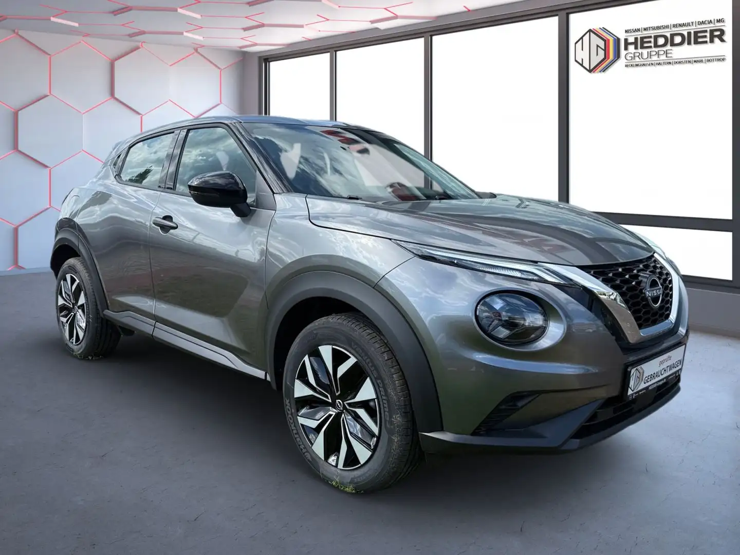 Nissan Juke Acenta 114 PS DCT *NAVI*KLIMA*SITZHZG*TEMPO Grau - 2
