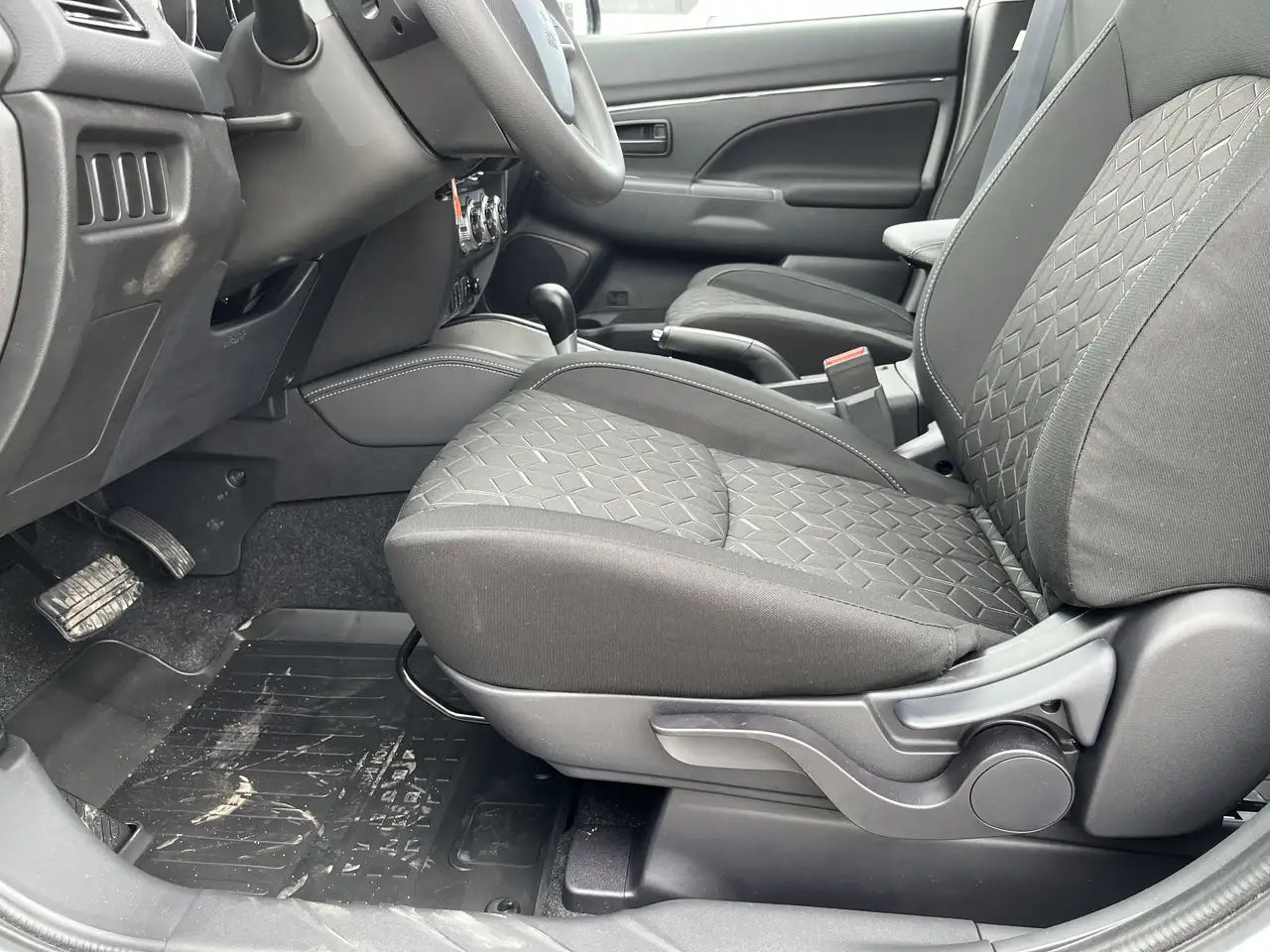 Mitsubishi RVR снимка Mitsubishi RVR