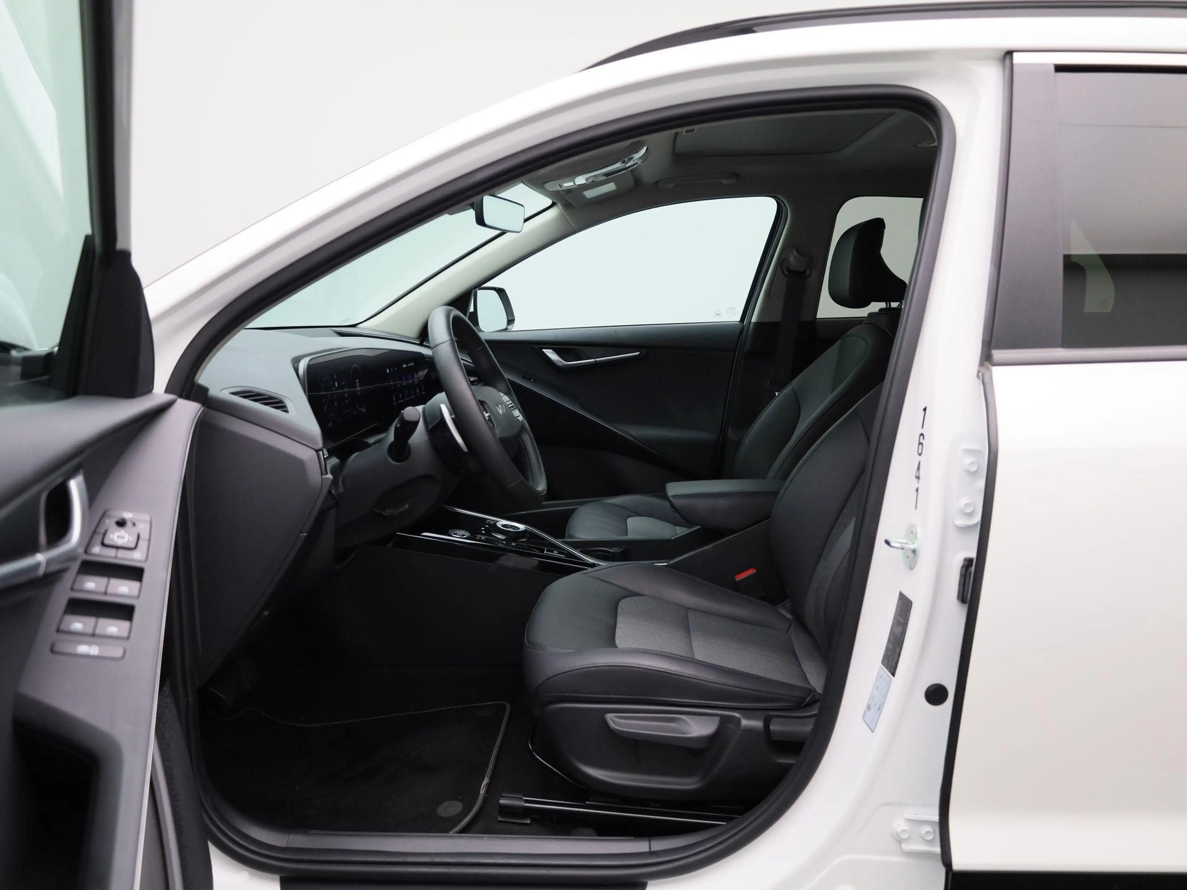Kia e-Niro EV DynamicPlusLine 64.8 kWh 204PK | Schuif-/Kantel — photo 9