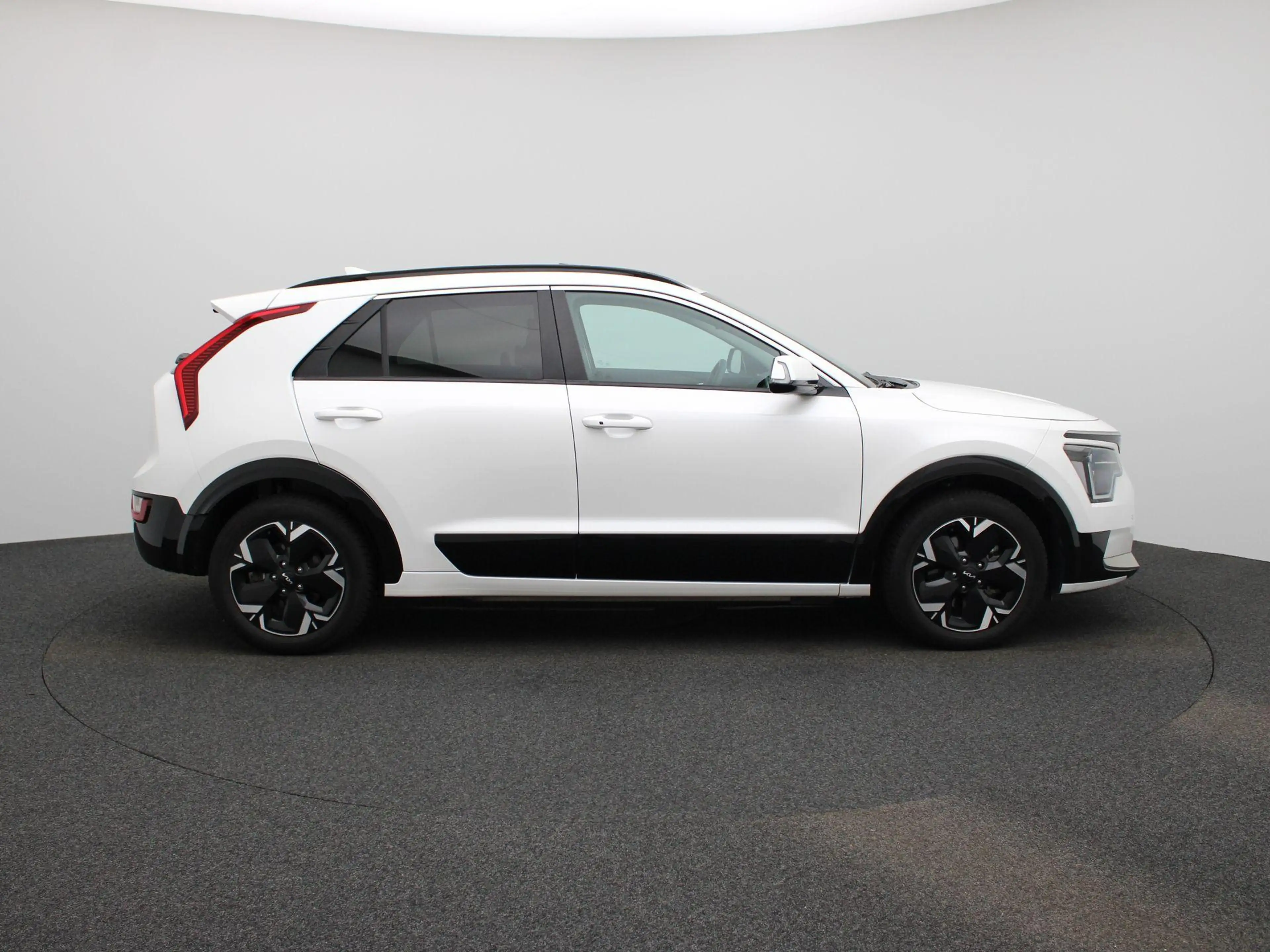 Kia e-Niro EV DynamicPlusLine 64.8 kWh 204PK | Schuif-/Kantel — photo 6