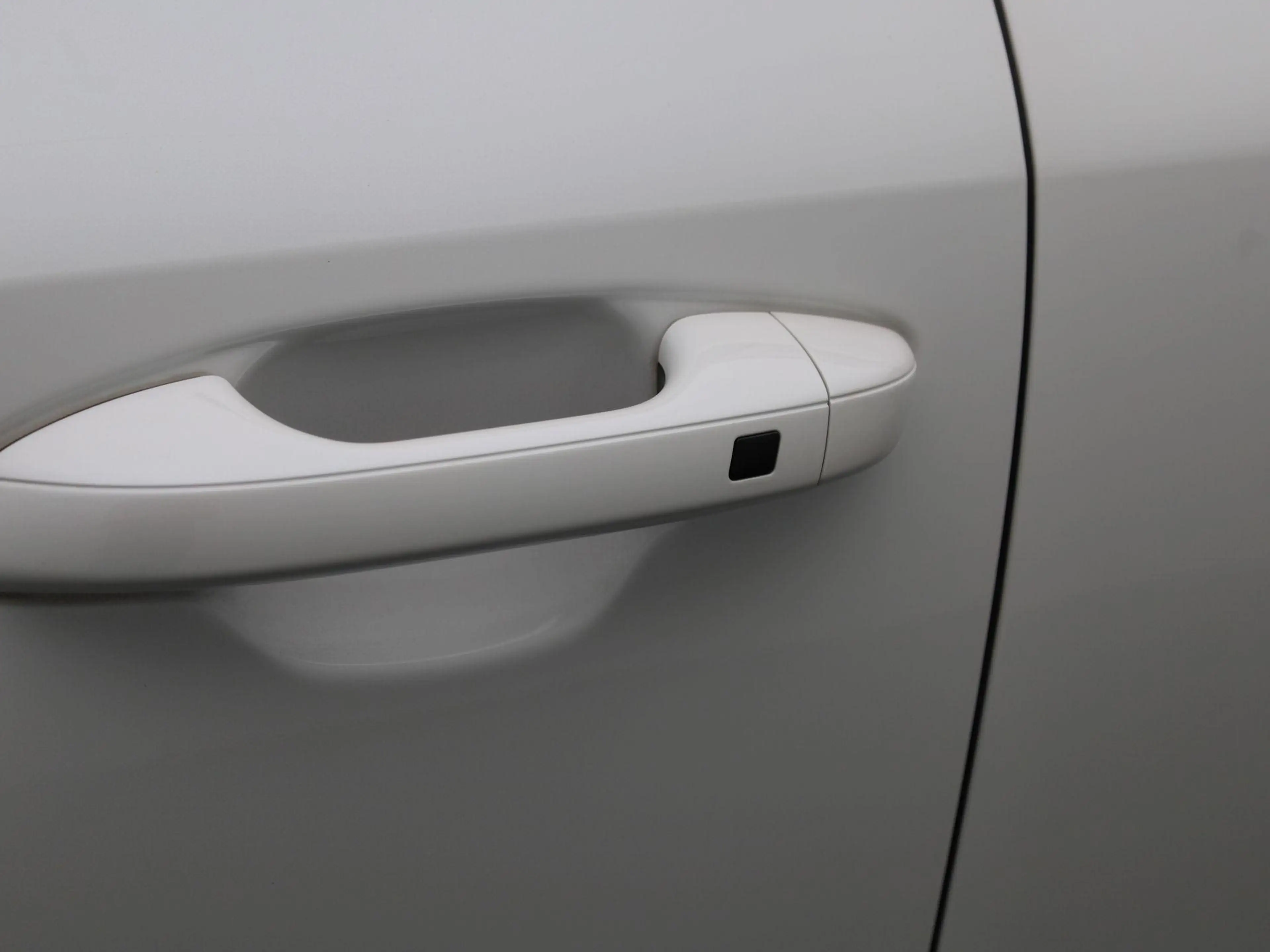 Kia e-Niro EV DynamicPlusLine 64.8 kWh 204PK | Schuif-/Kantel — photo 15