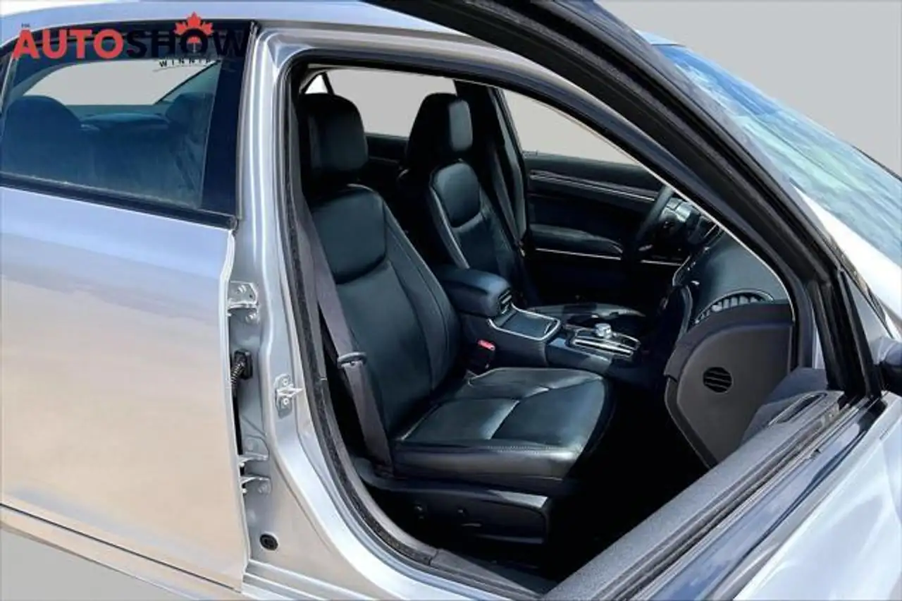 Chrysler 300 снимка Chrysler 300