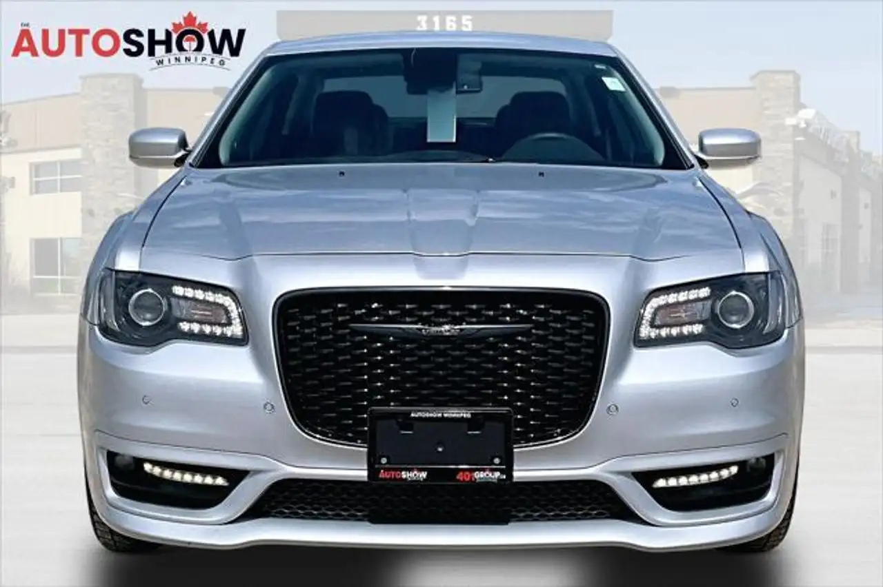 Chrysler 300 снимка Chrysler 300