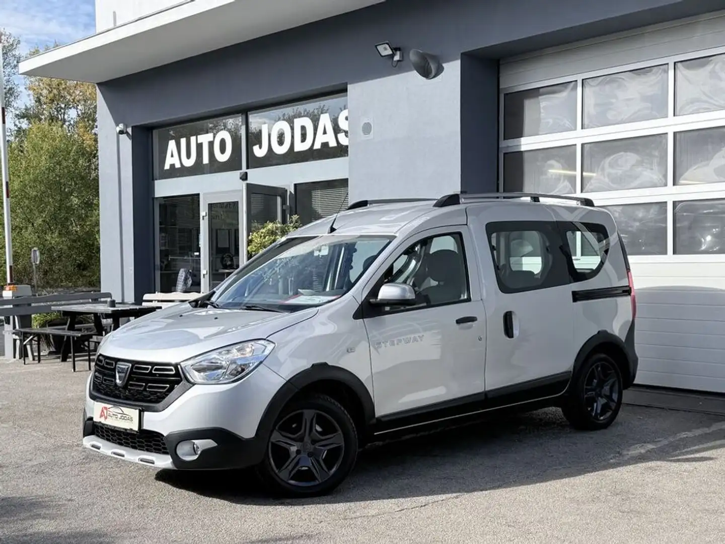 Dacia Dokker Stepway Sensation TCe 115 **Kamera/Navi** Grau - 2