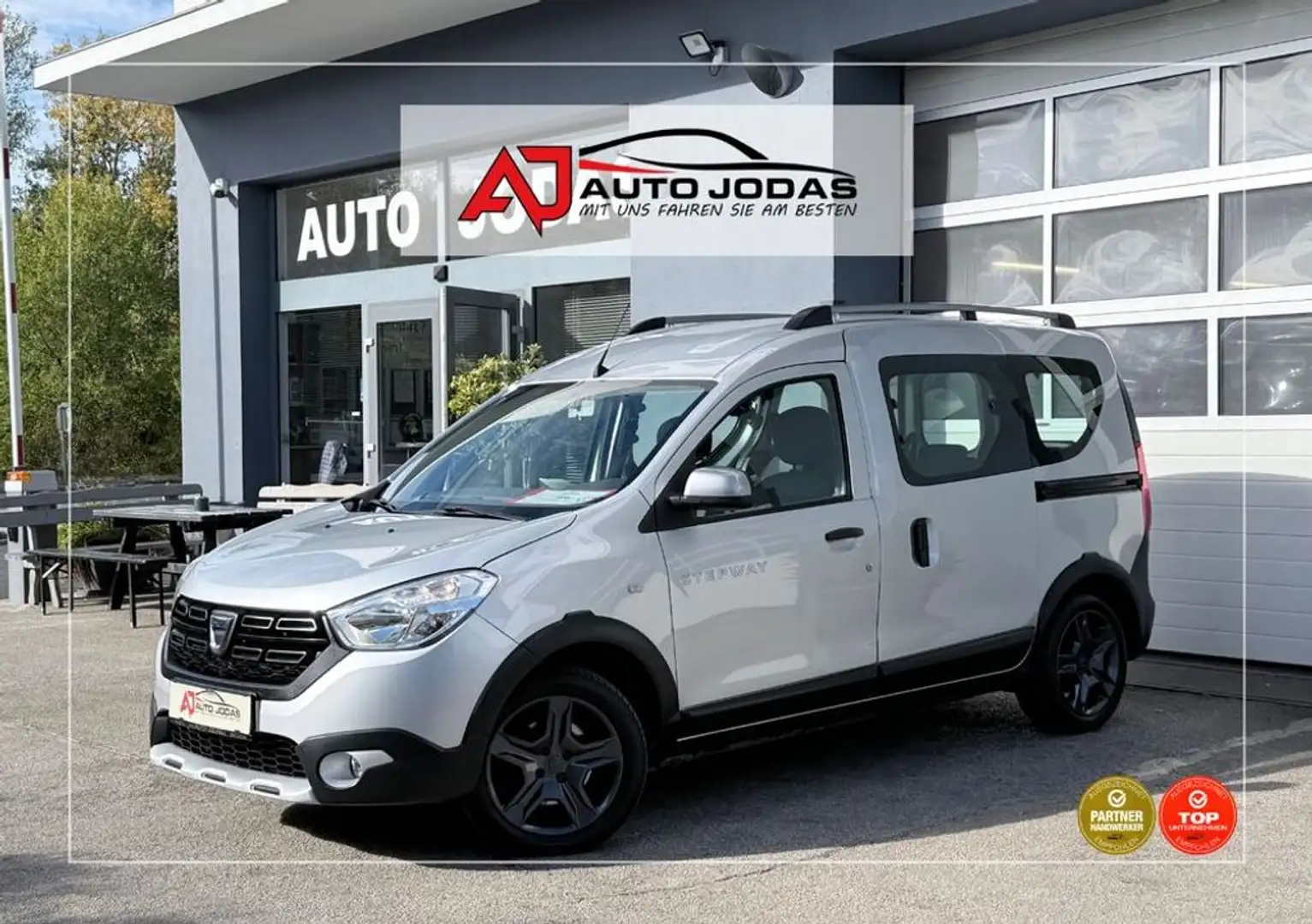 Dacia Dokker Stepway Sensation TCe 115 **Kamera/Navi** Grau - 1
