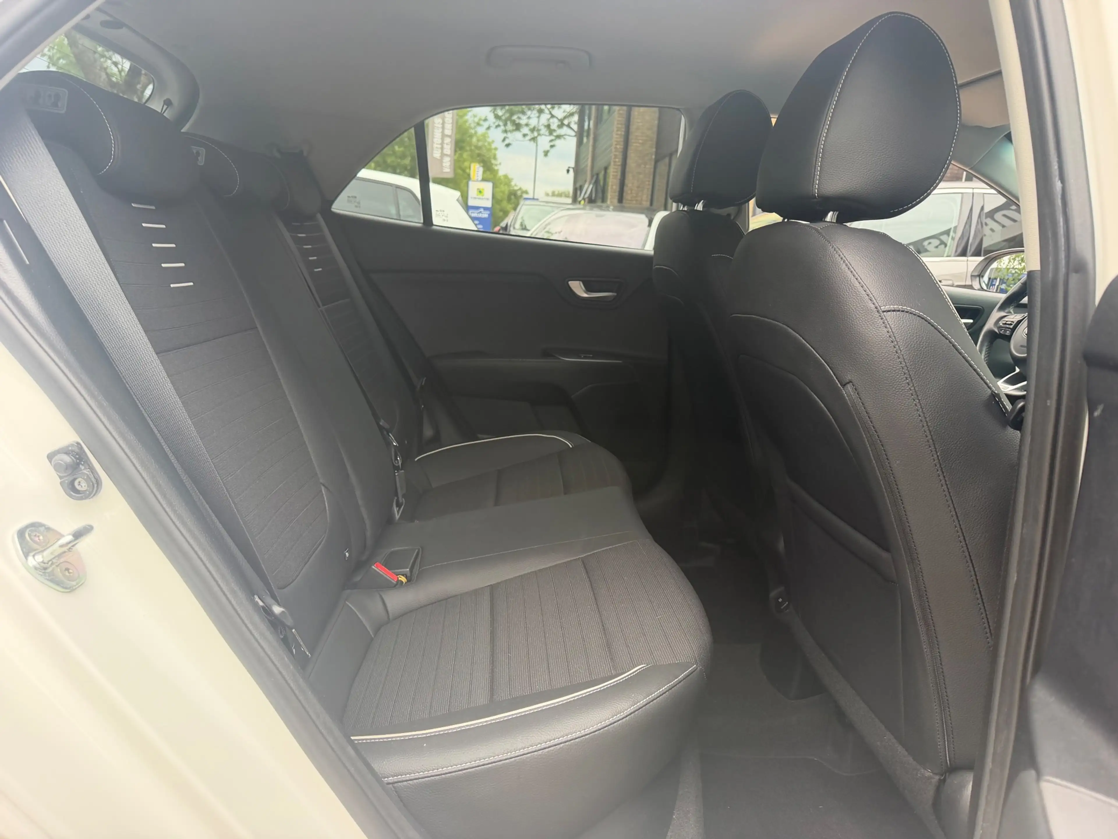 Kia Rio 1.0 TGDI GT-Line|120Pk|Navi|Cruise|Camera|Carplay| — photo 29