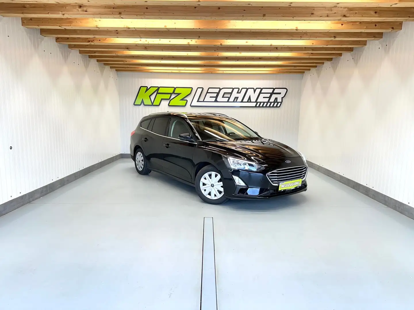 Ford Focus Turnier 1.5 EcoBl. "SITZH*NAVI*LED*TEMPOMAT*PDC" Schwarz - 1