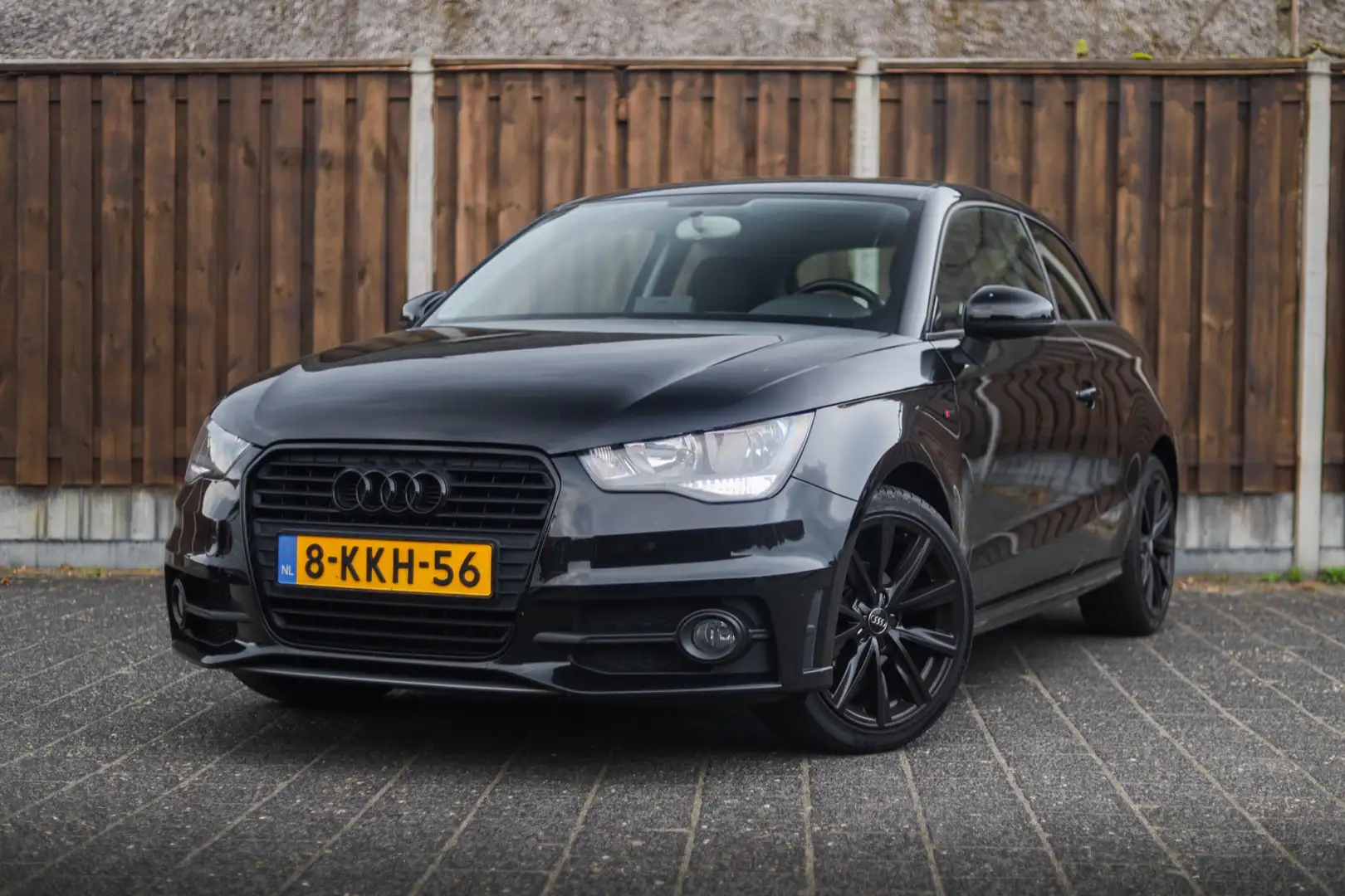 Audi A1 1.2 TFSI Admired S-line | NAP | Sportstoelen Negro - 1