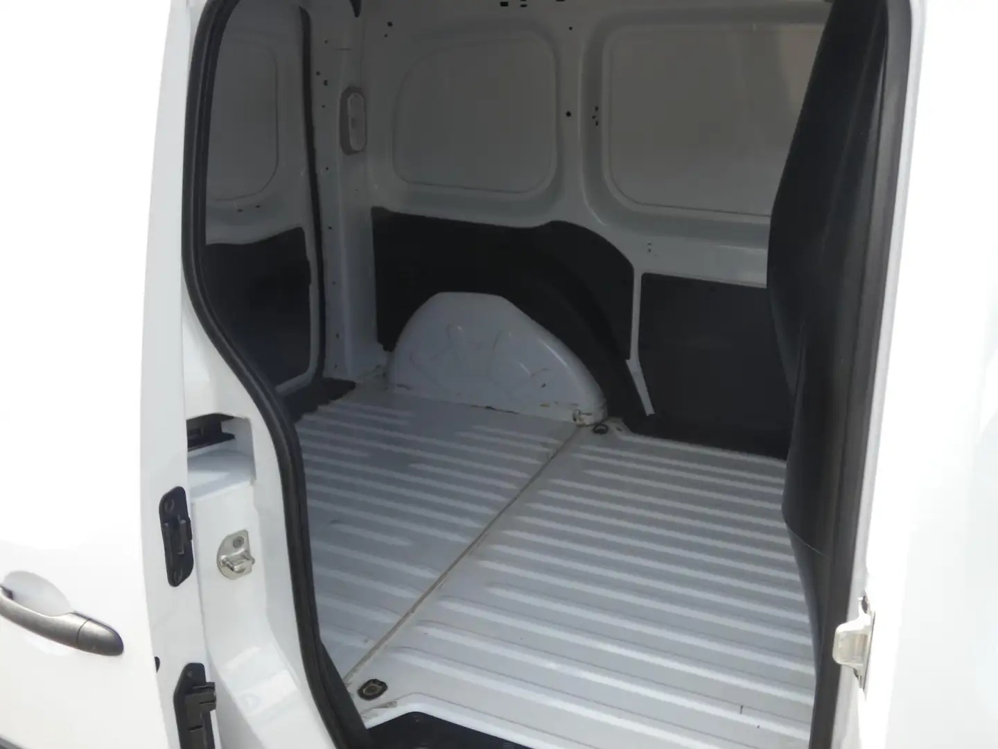 Nissan NV250 1.5 dCi 95 L1H1 Acenta Білий - 2