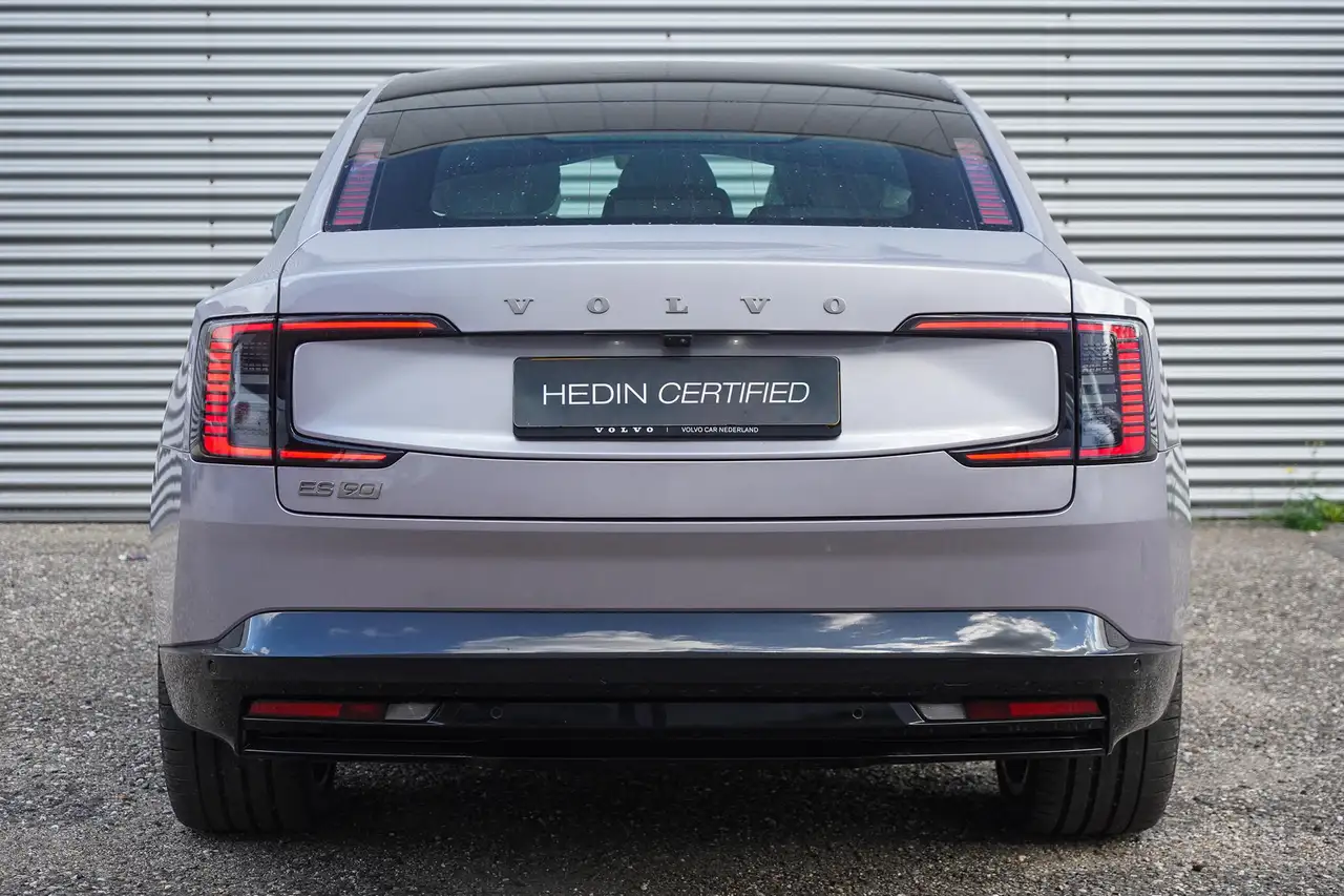 Volvo ES90 2026
