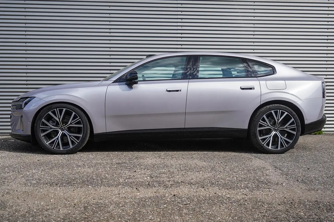 Volvo ES90 2026
