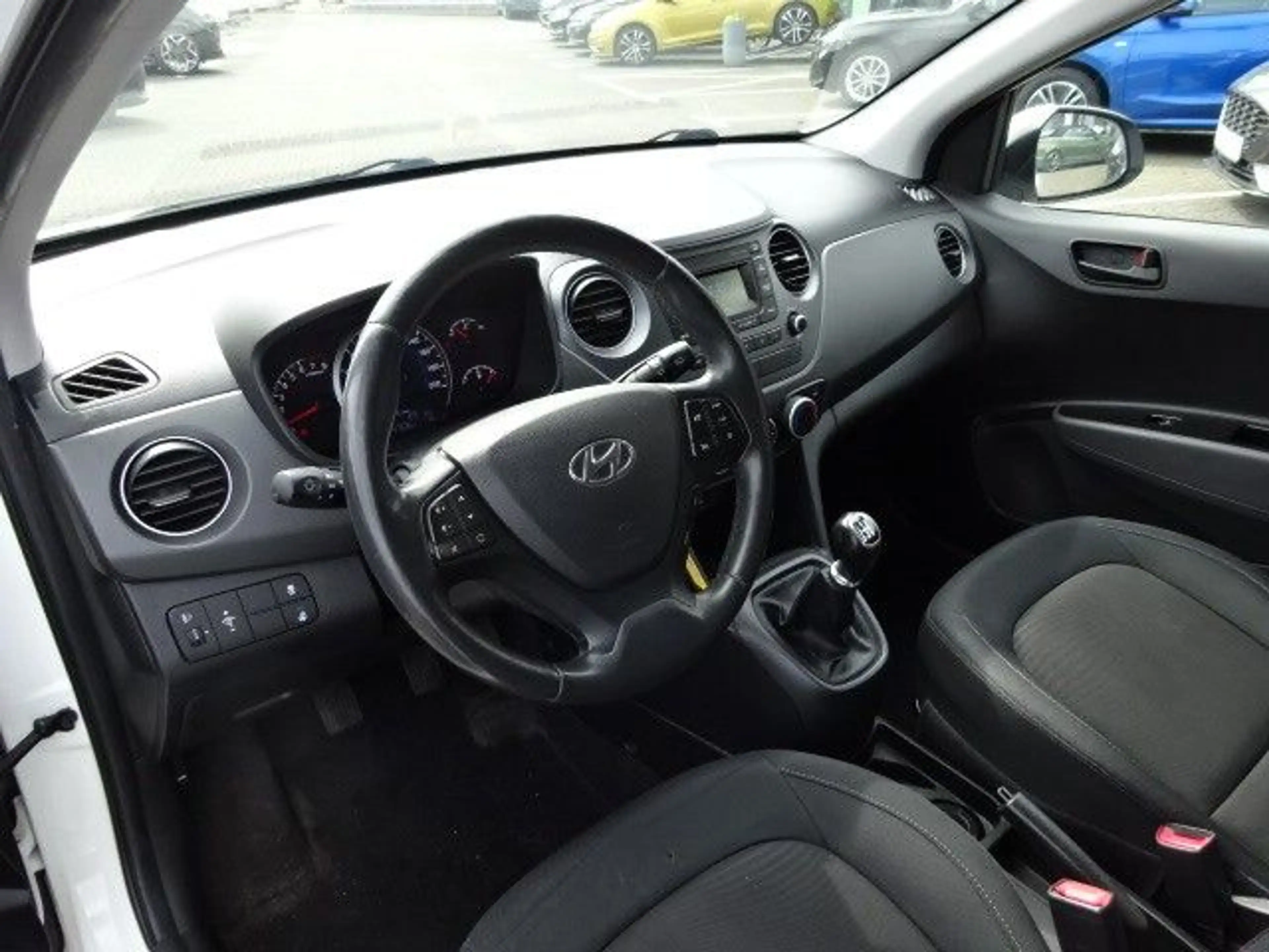 Hyundai i10 1.0 Trend*Klima*PDC*SHZ*ZV*12M Garantie — photo 15