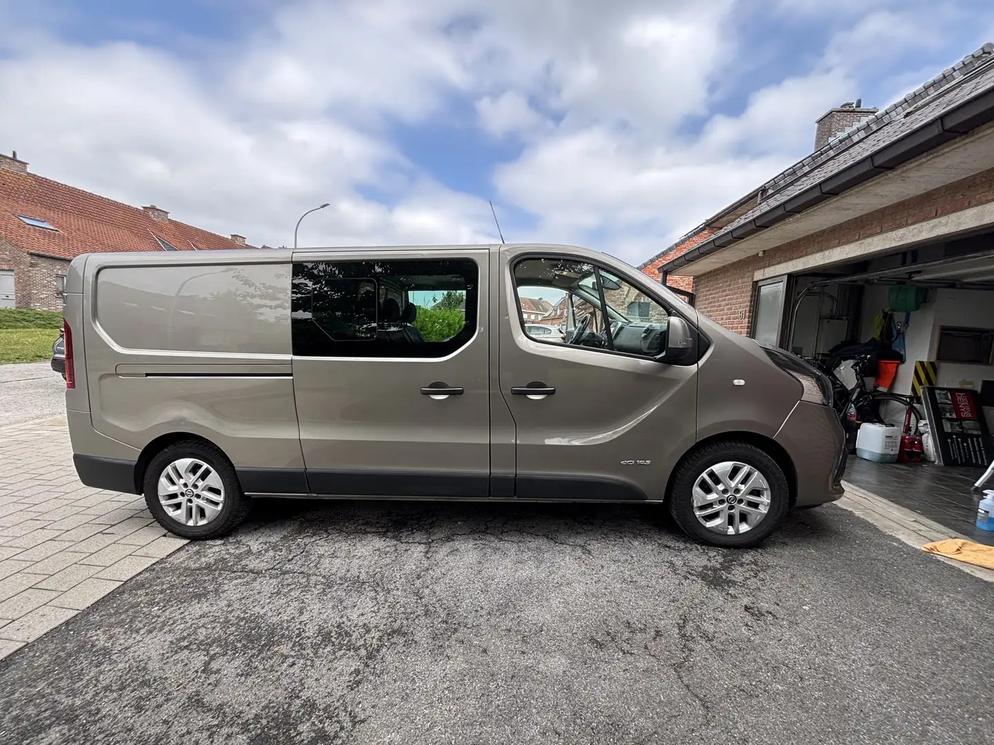 Nissan NV300 L2H1 2,9 dCi 145 Comfort - 2