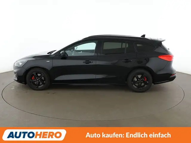 Ford Focus view 3