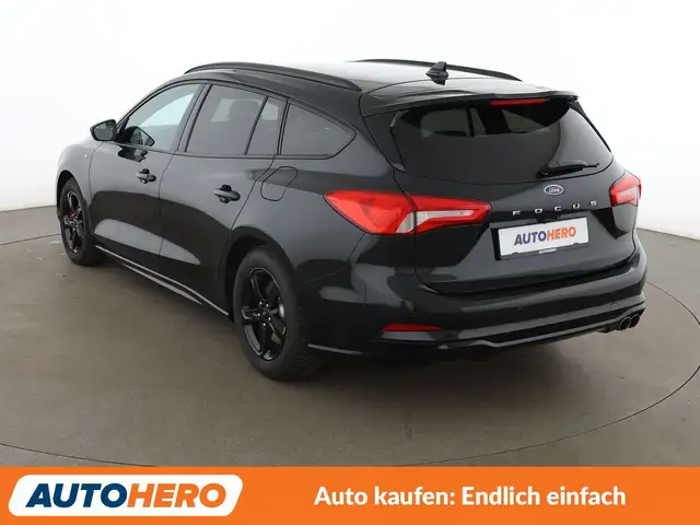Ford Focus view 4