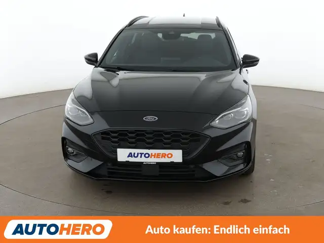 Ford Focus view 9