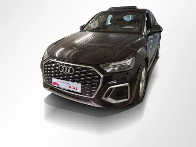 Audi Q5 view 11
