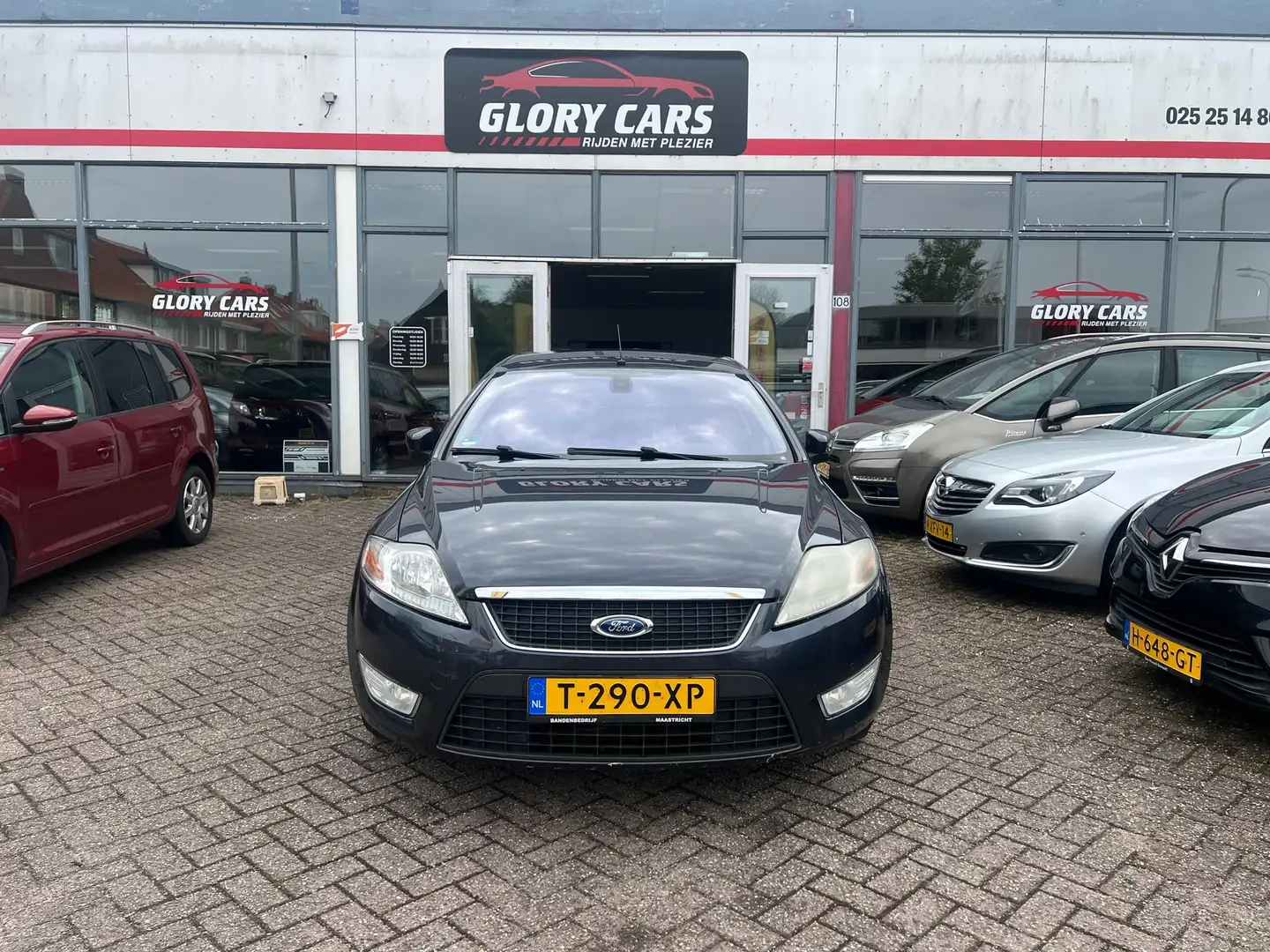 Ford Mondeo 1.8 TDCi Ghia Voor en Achter PDC-ANDROID-AIRCO Gris - 2