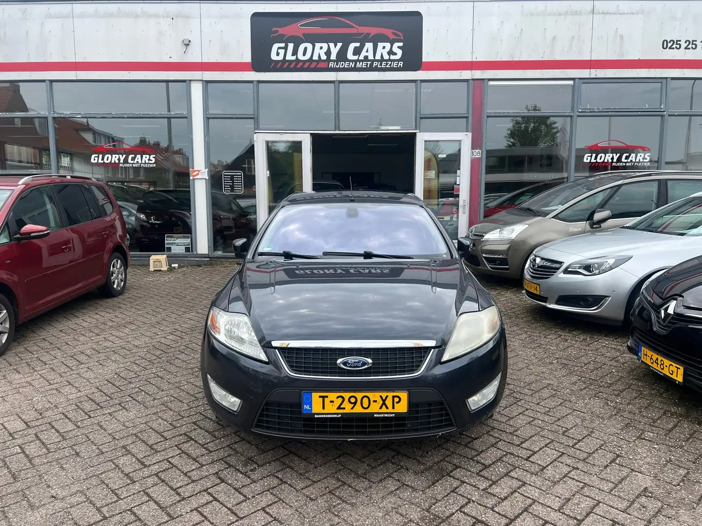 Ford Mondeo 1.8 TDCi Ghia Voor en Achter PDC-ANDROID-AIRCO Gris - 1