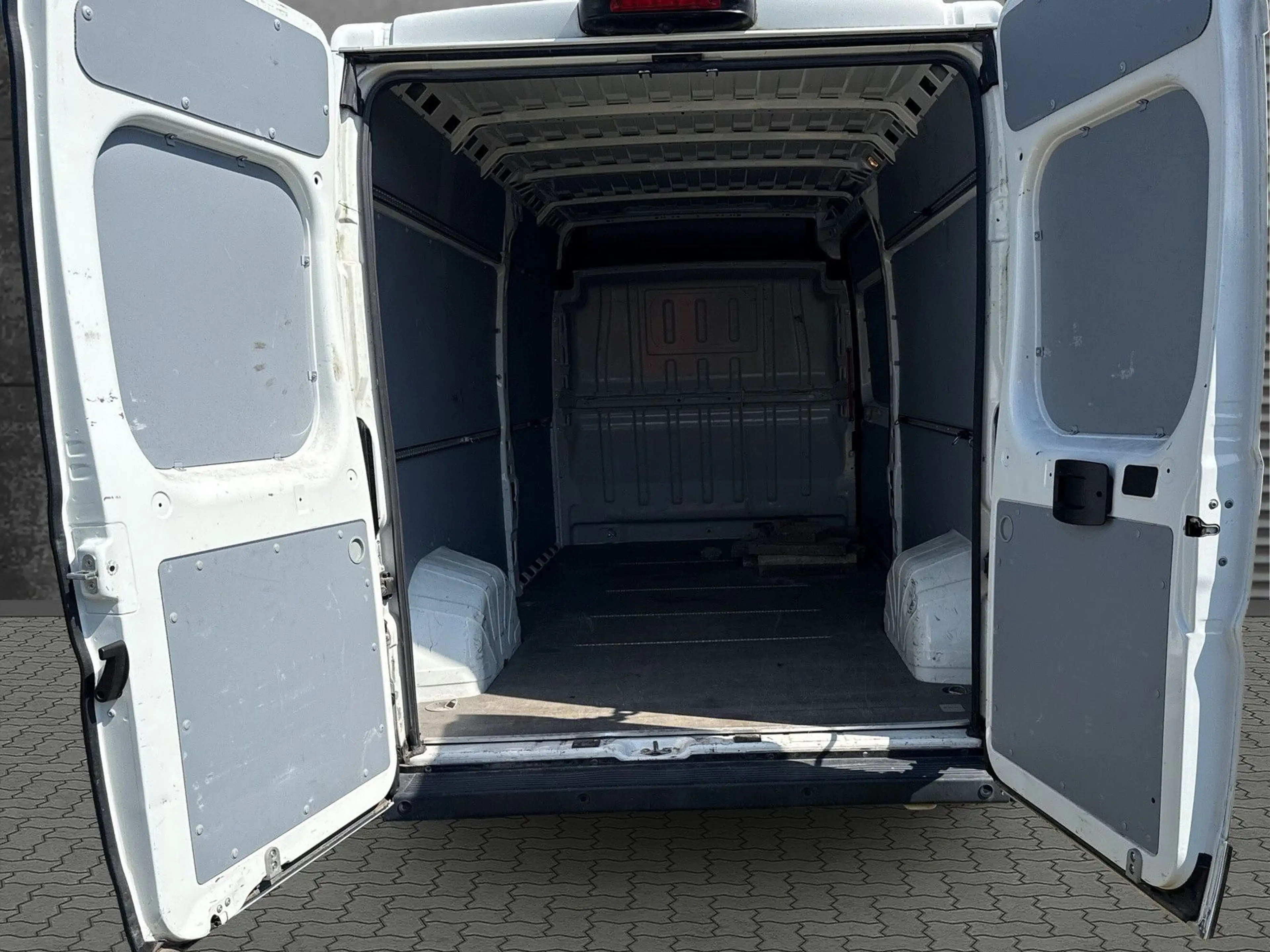 Citroen Jumper Grossraumkasten 35 L3H2 Club BlueHDi 140 — photo 7