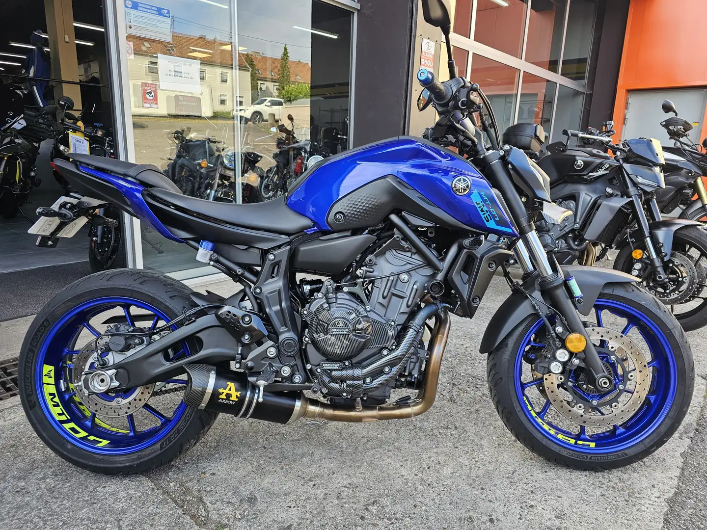 Yamaha MT-07 Bleu - 1
