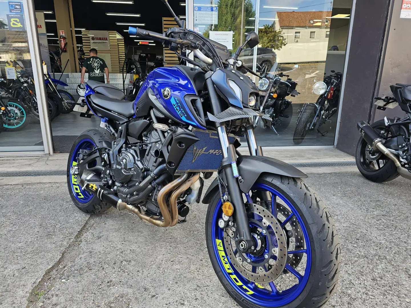 Yamaha MT-07 Bleu - 2