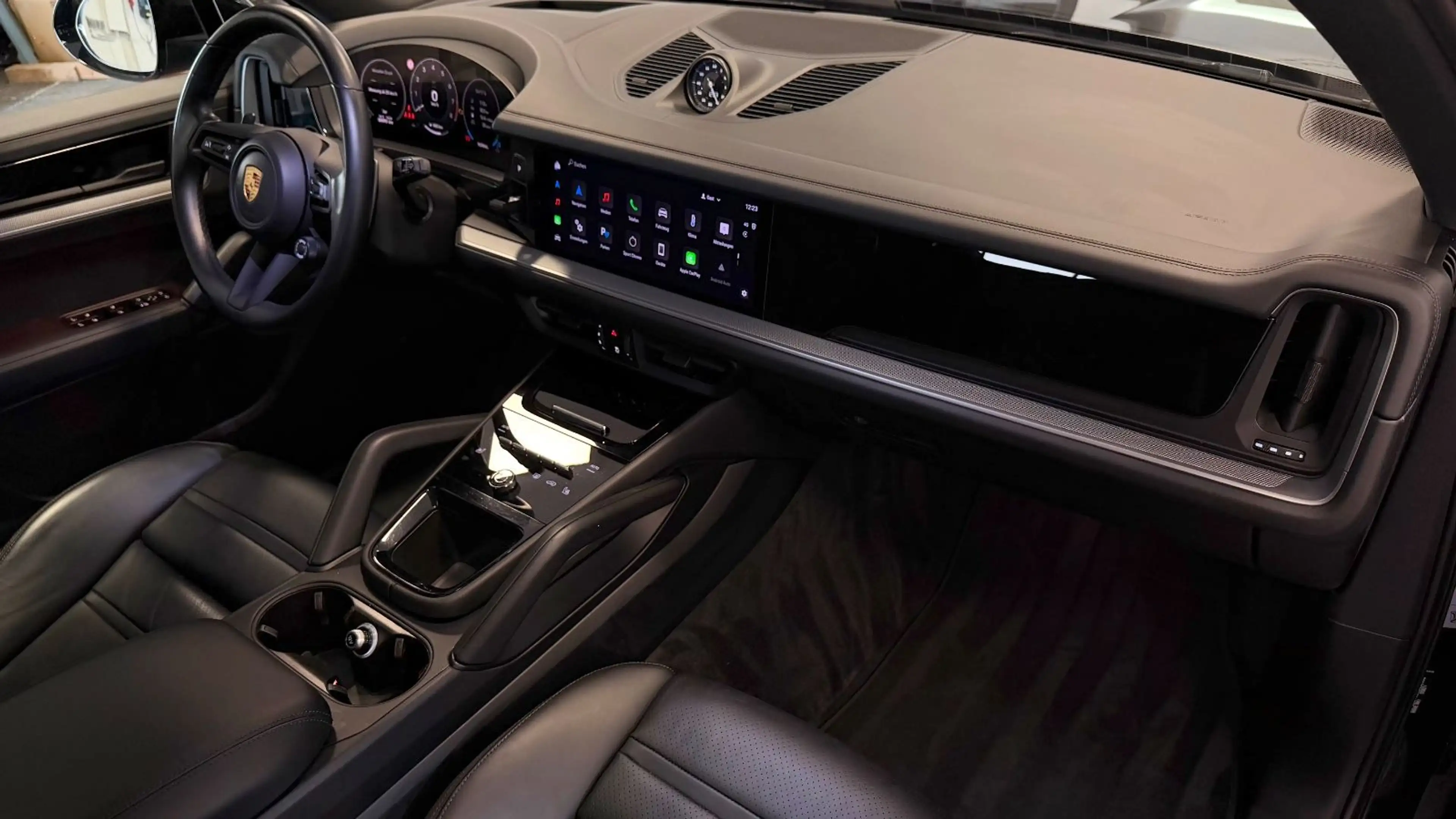 Porsche Cayenne S SpDesign I 22" I SpAbgas I Pano I AHK — photo 8