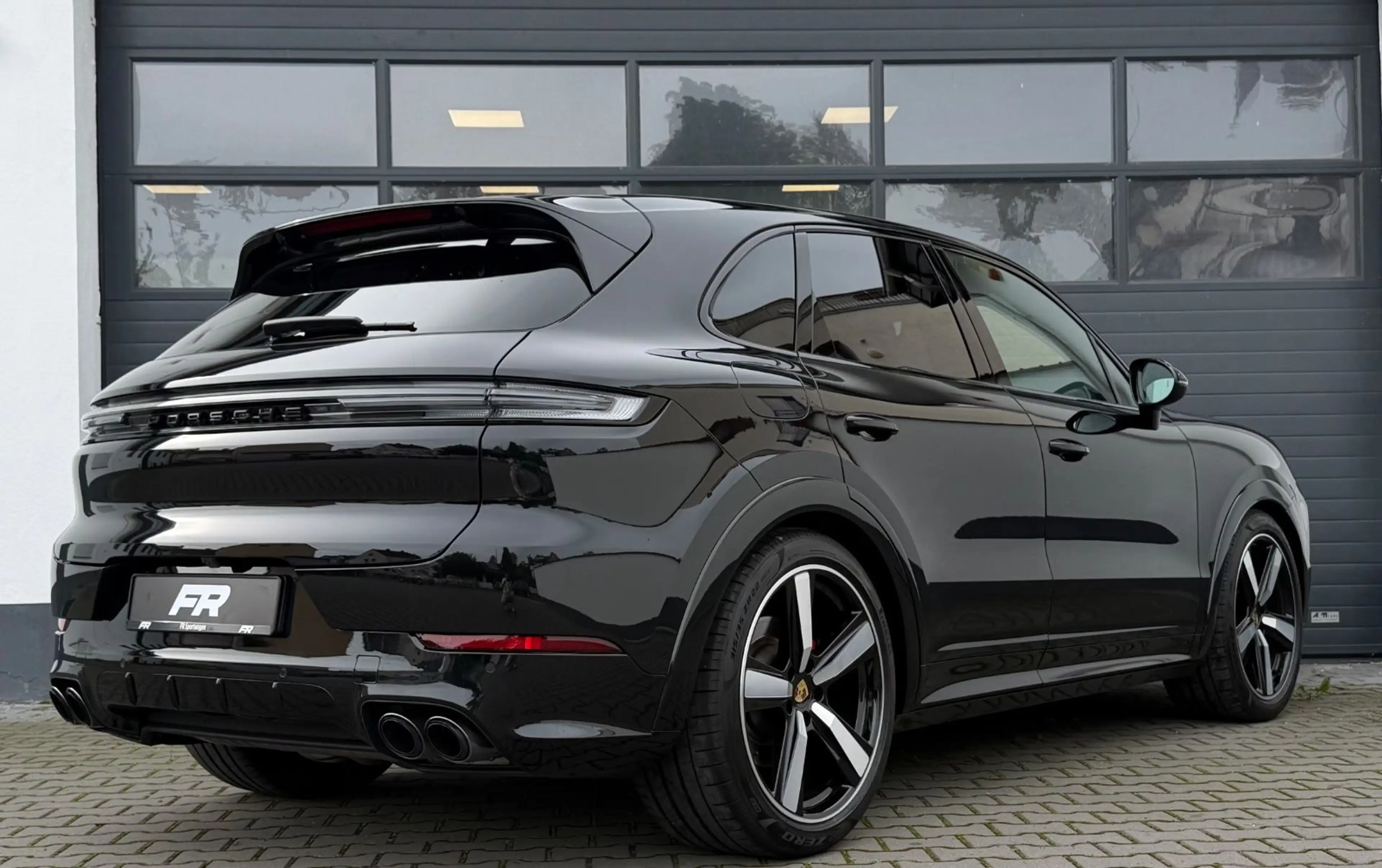 Porsche Cayenne S SpDesign I 22" I SpAbgas I Pano I AHK — photo 4