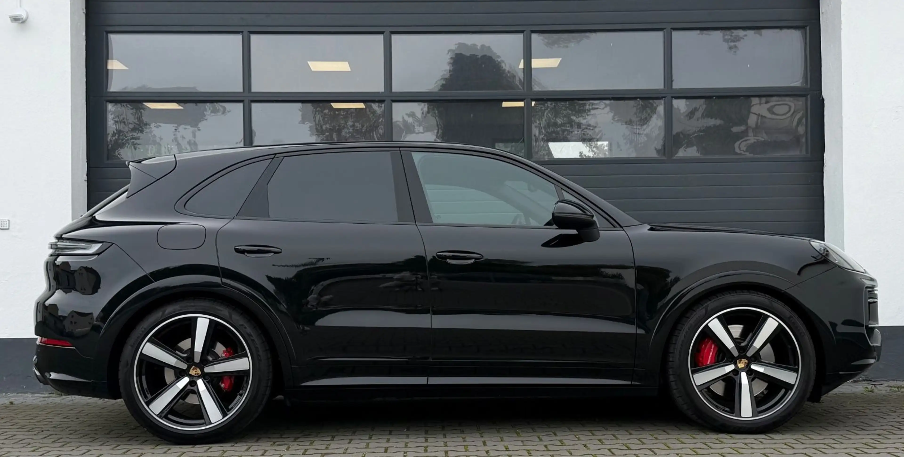 Porsche Cayenne S SpDesign I 22" I SpAbgas I Pano I AHK — photo 3