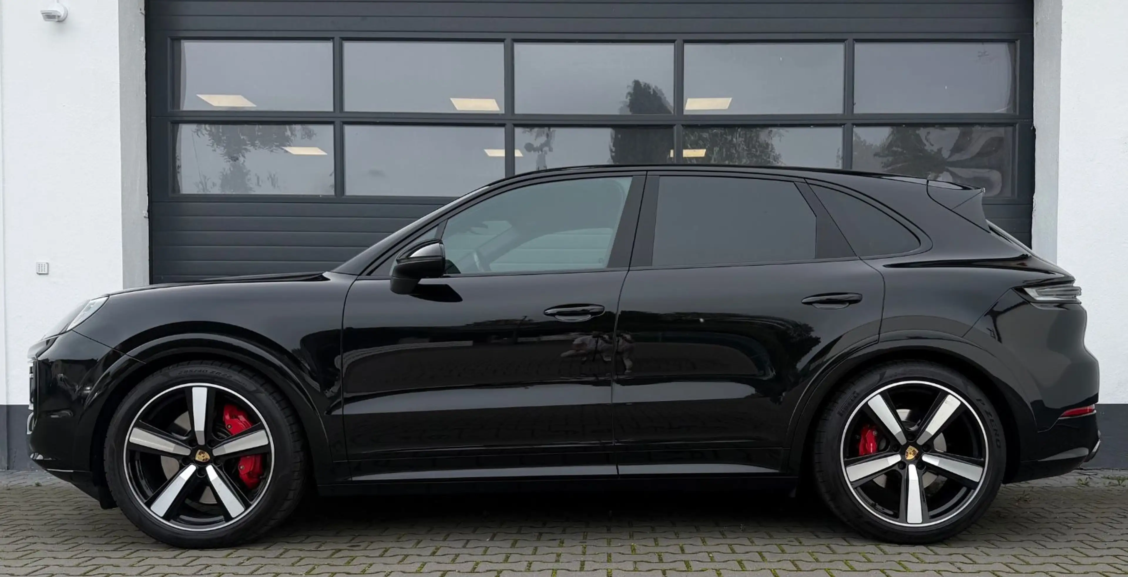 Porsche Cayenne S SpDesign I 22" I SpAbgas I Pano I AHK — photo 2