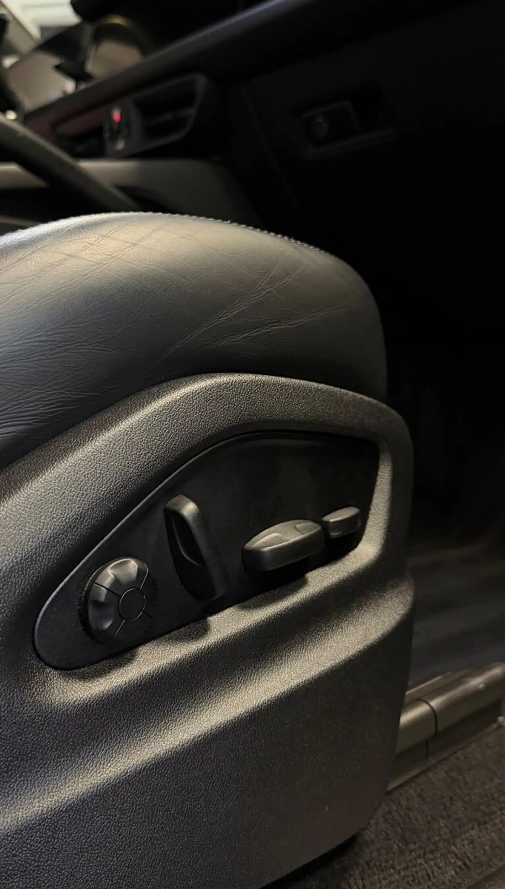 Porsche Cayenne S SpDesign I 22" I SpAbgas I Pano I AHK — photo 15