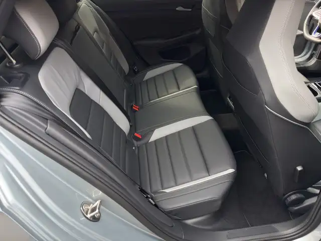 Volkswagen Golf view 14