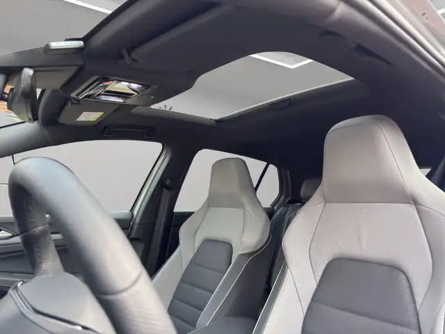 Volkswagen Golf view 15