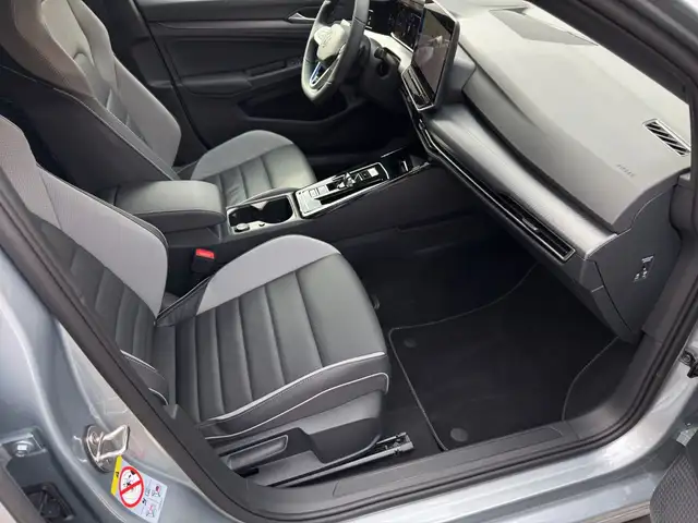 Volkswagen Golf view 12
