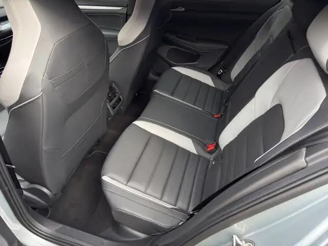 Volkswagen Golf view 13
