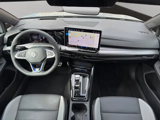 Volkswagen Golf view 11