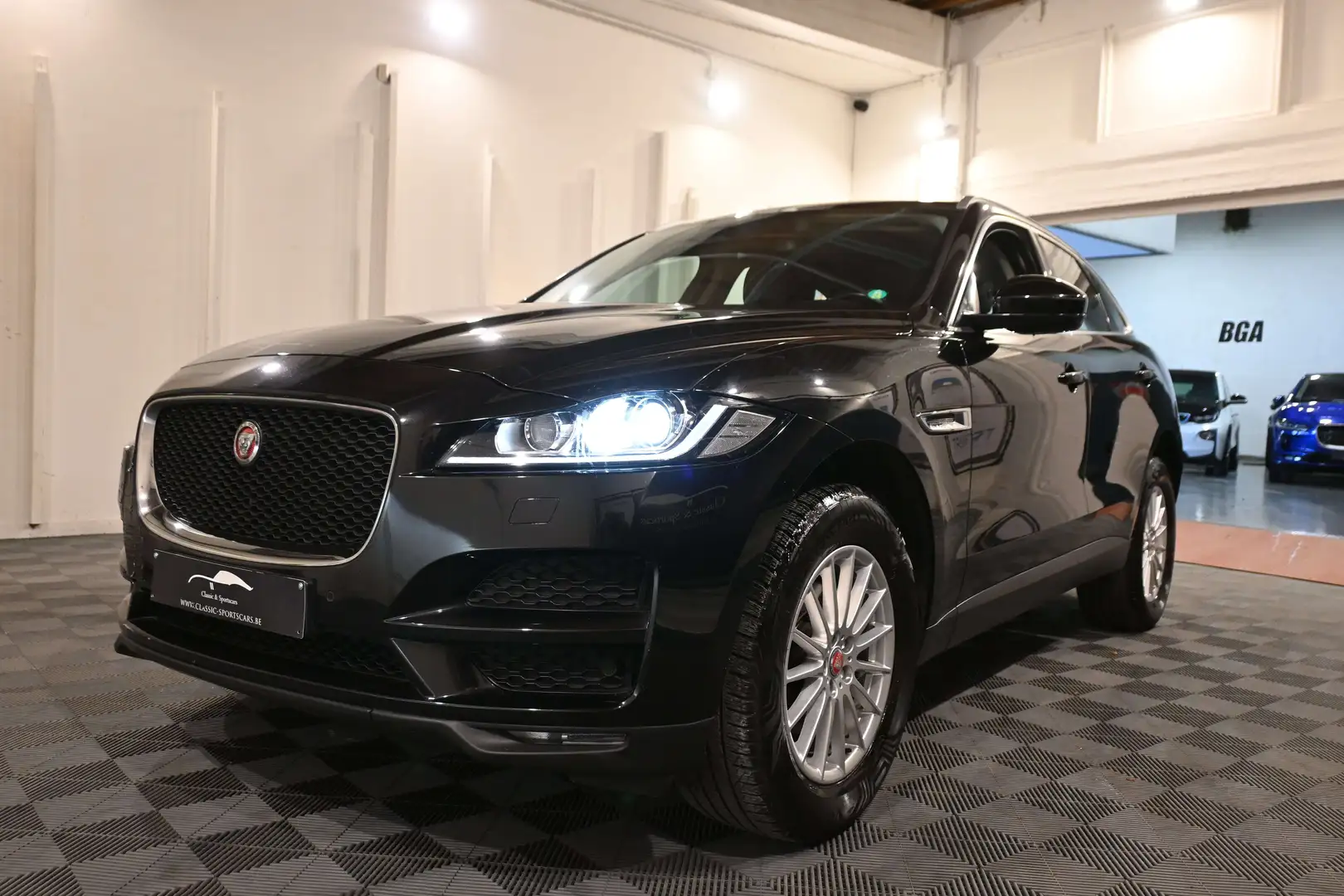 Jaguar F-Pace 2.0 D AWD PRESTIGE / CAMERA / XENON / GPS NAVI Nero - 2