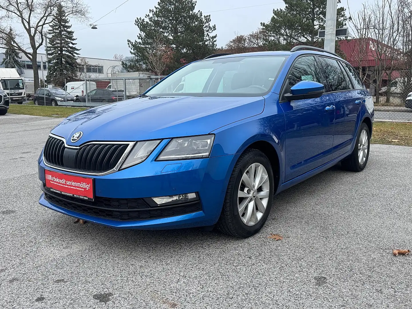 Skoda Octavia Combi 2,0 TDI Business DSG / 1BESITZ / NAVI / ... Blau - 1