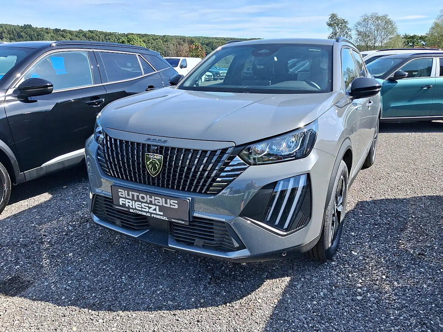 Peugeot 2008 PureTech 110 S&S Allure 6-Gang-Manuell Grau - 2
