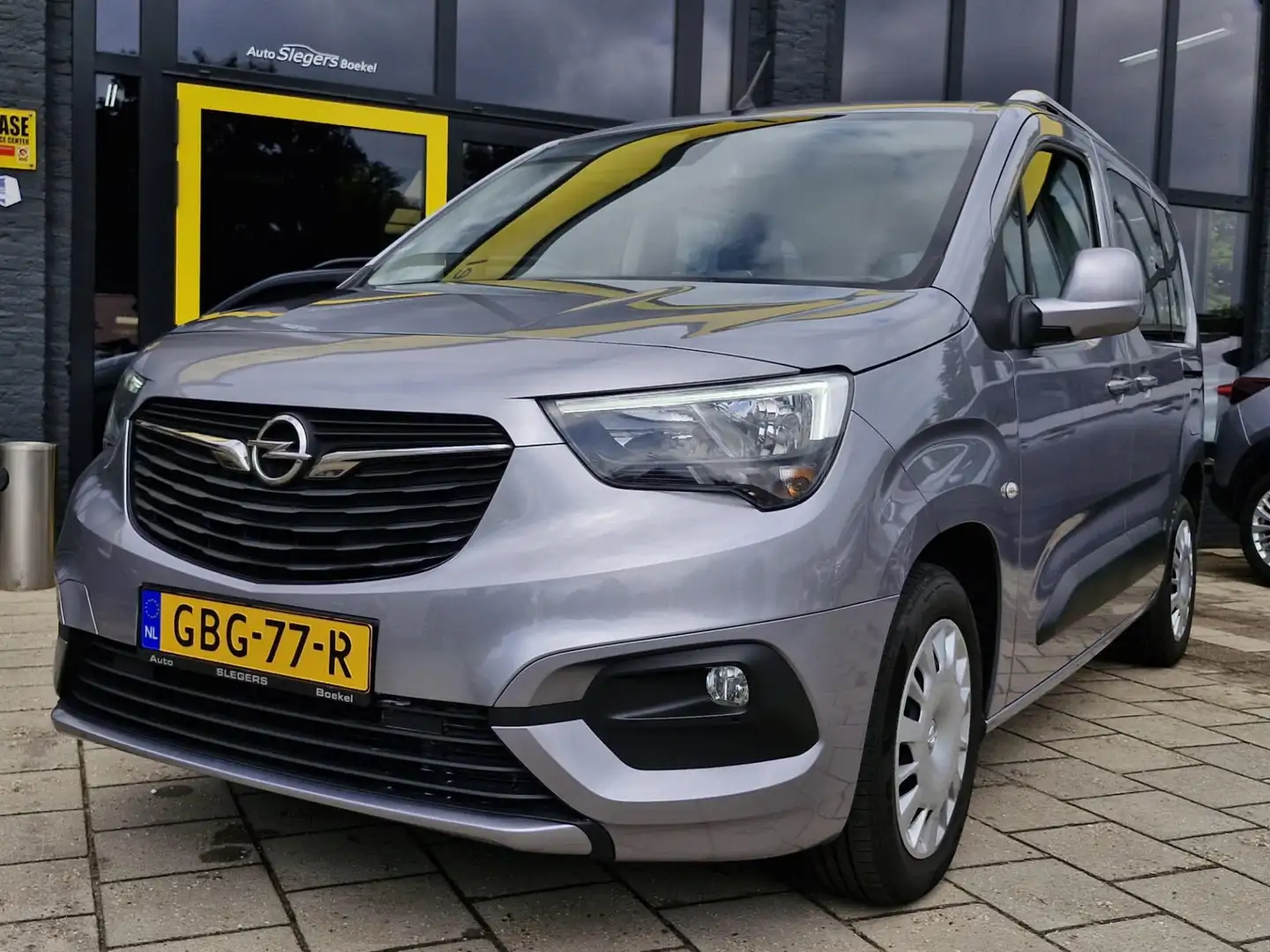 Opel Combo Tour 1.2 Turbo L1H1 Automaat I 130 PK I Park. Cam. Grijs - 2