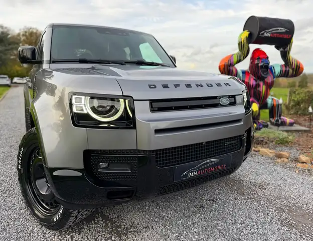 Land Rover Defender 3.0 D MHEV D300