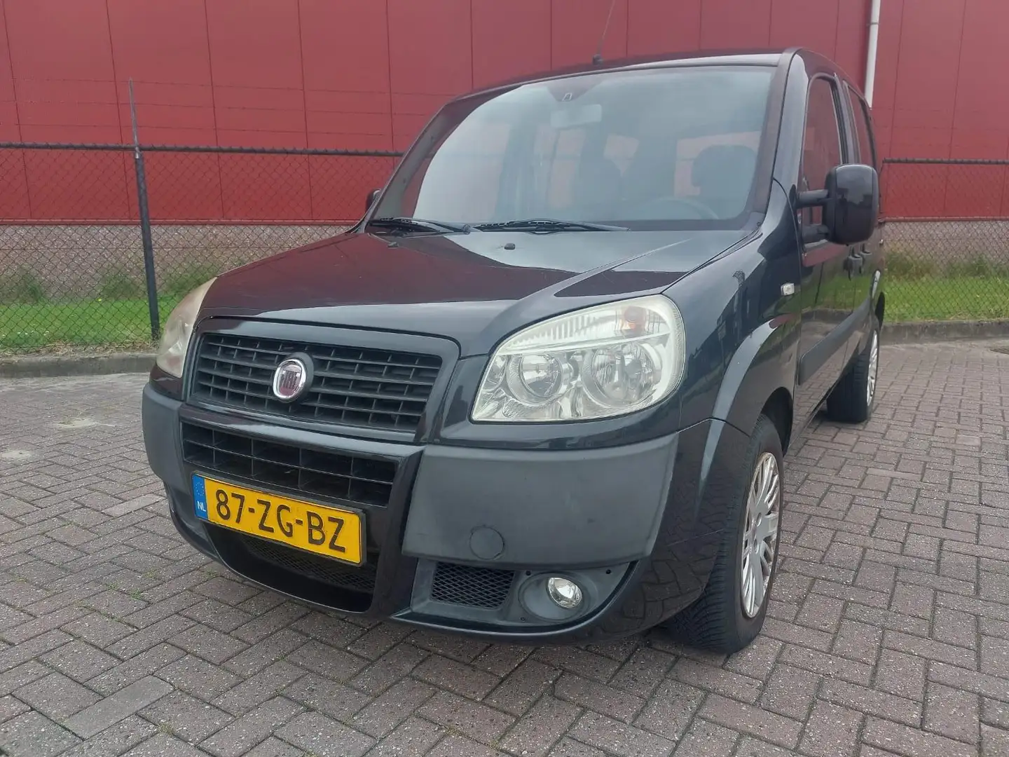 Fiat Doblo 1.4 Dynamic airco trekhaak Zwart - 2