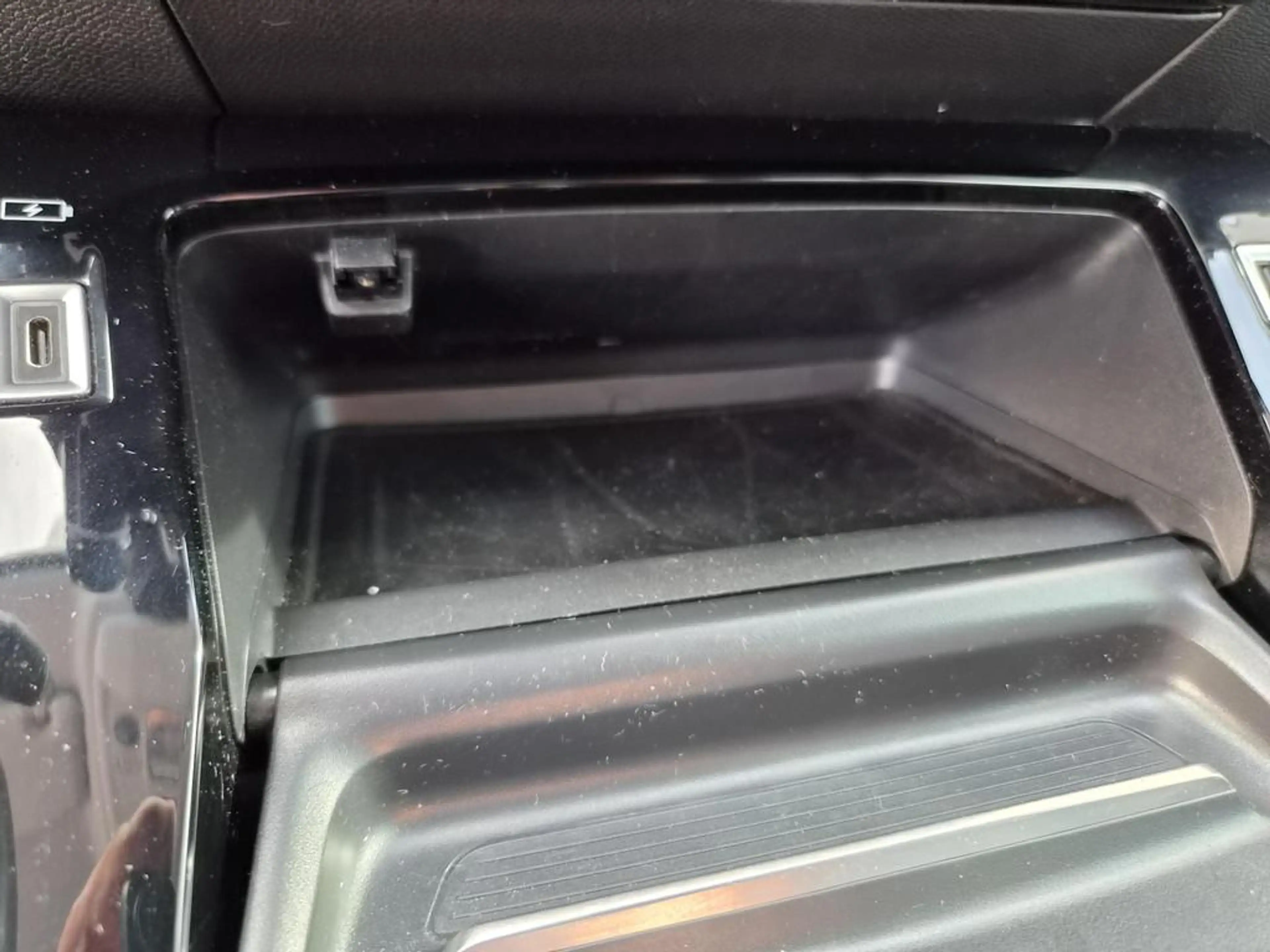 Peugeot e-208 EV Allure Pack 50 kWh SOH 91% — photo 12