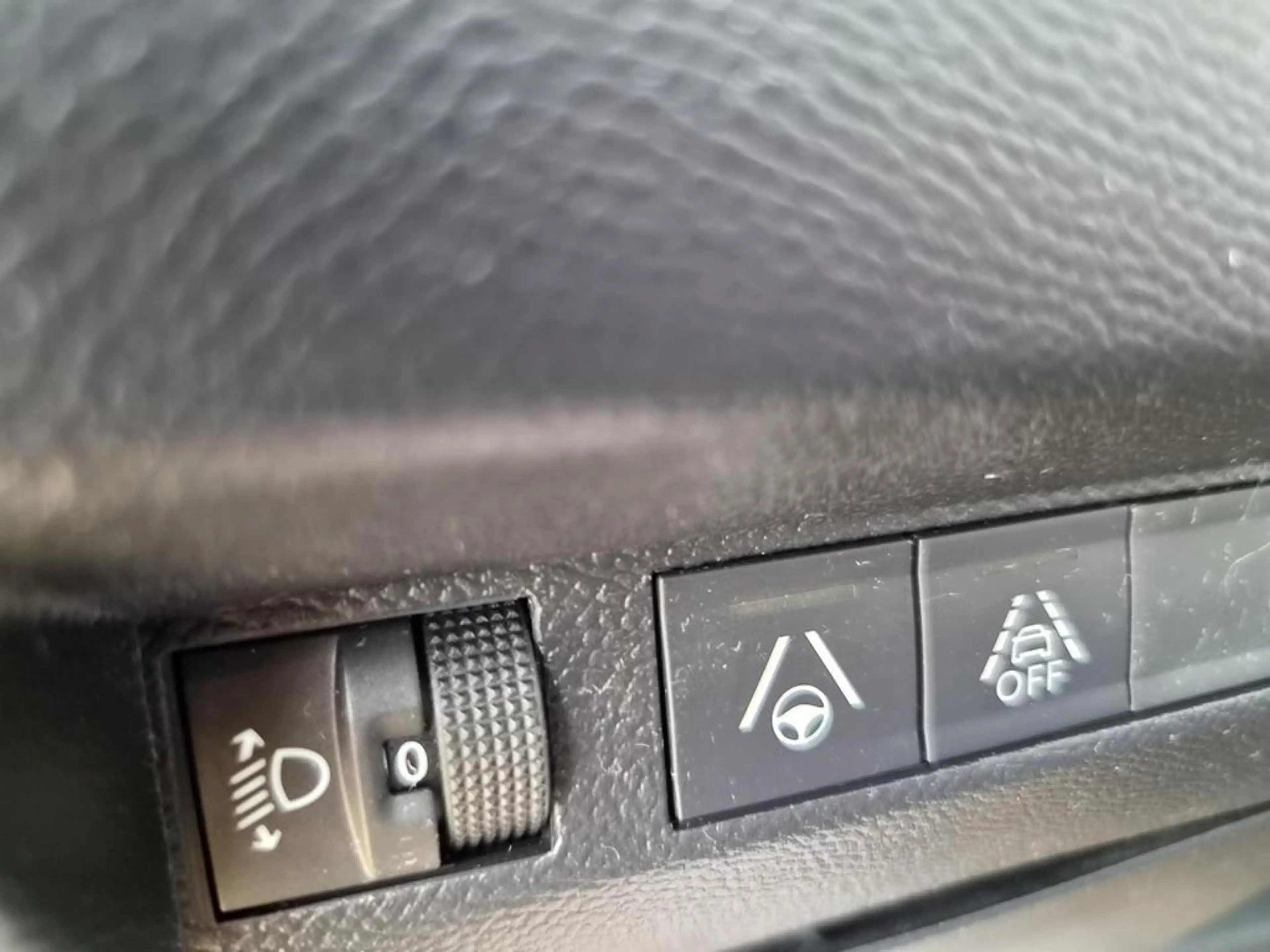 Peugeot e-208 EV Allure Pack 50 kWh SOH 91% — photo 16