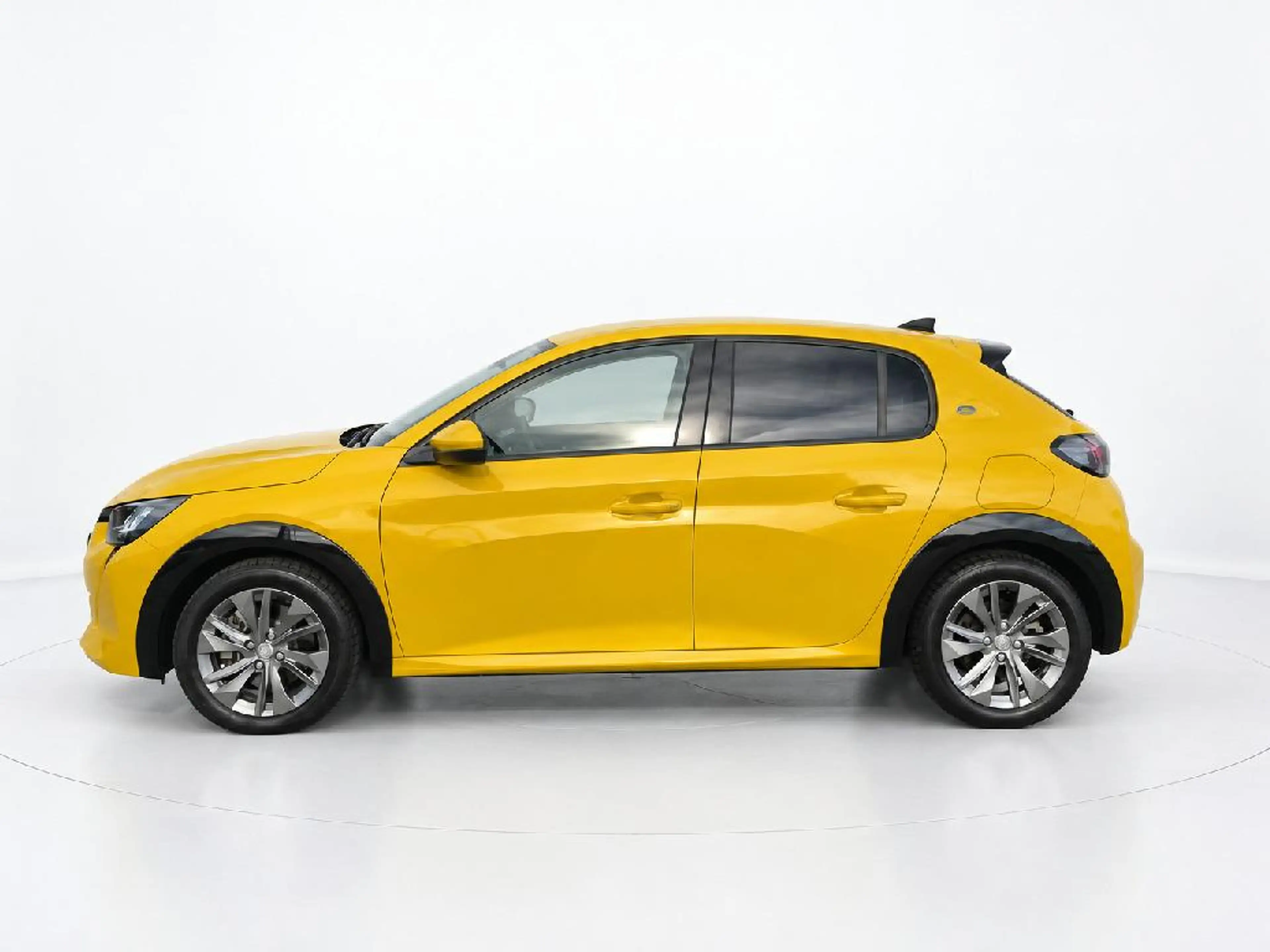Peugeot e-208 EV Allure Pack 50 kWh SOH 91% — photo 6