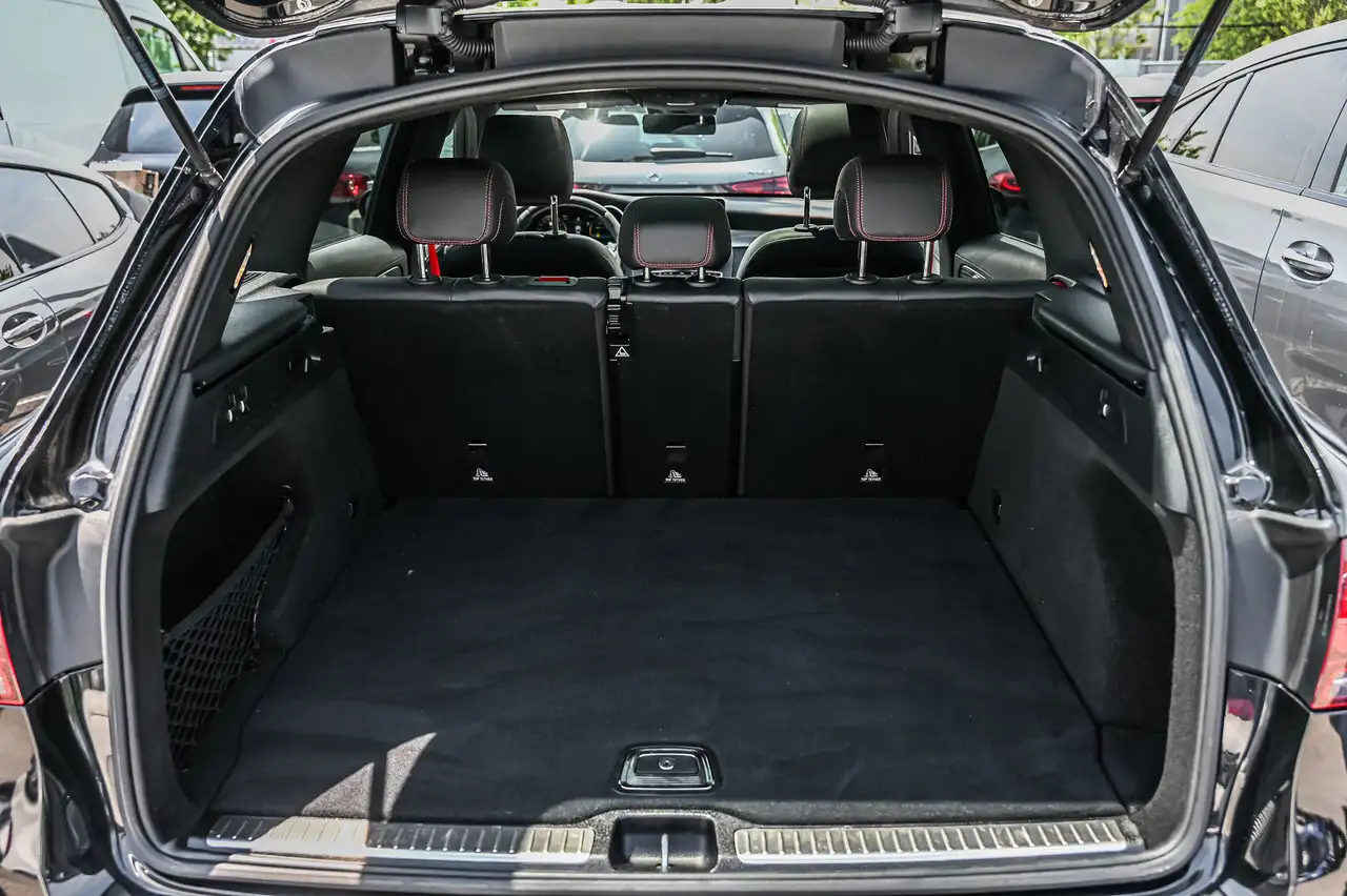 Mercedes-Benz GLC снимка Mercedes-Benz GLC