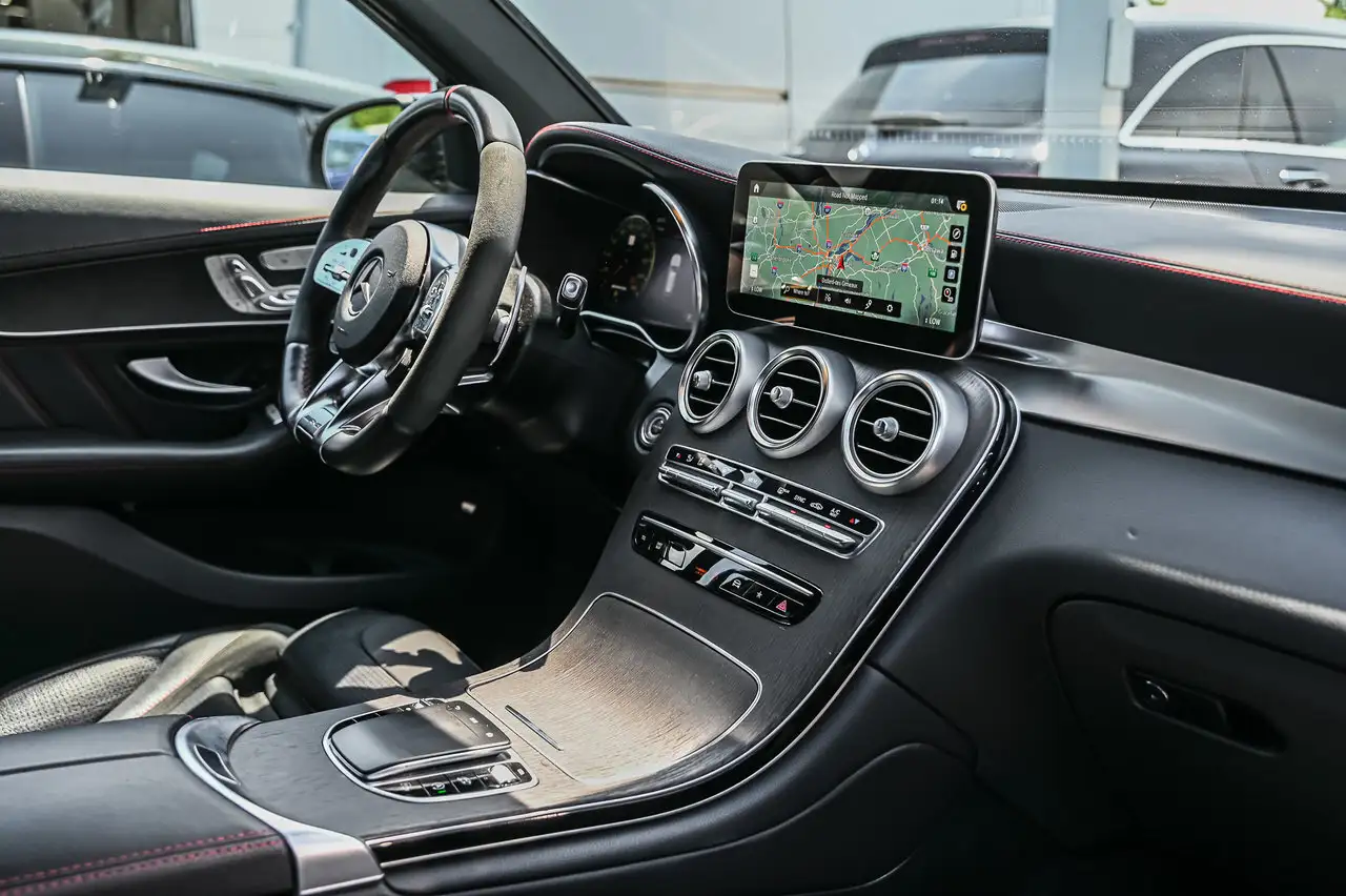 Mercedes-Benz GLC снимка Mercedes-Benz GLC