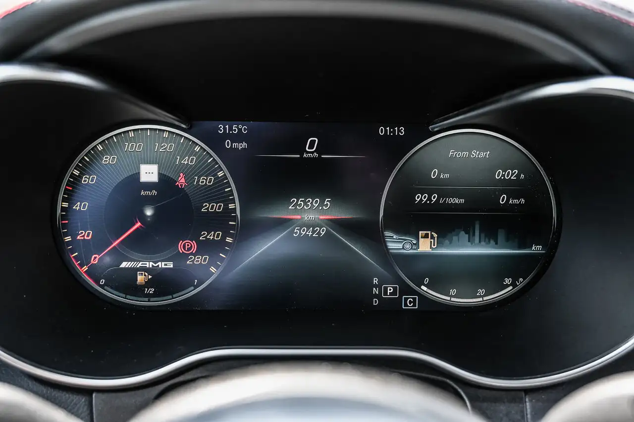 Mercedes-Benz GLC снимка Mercedes-Benz GLC