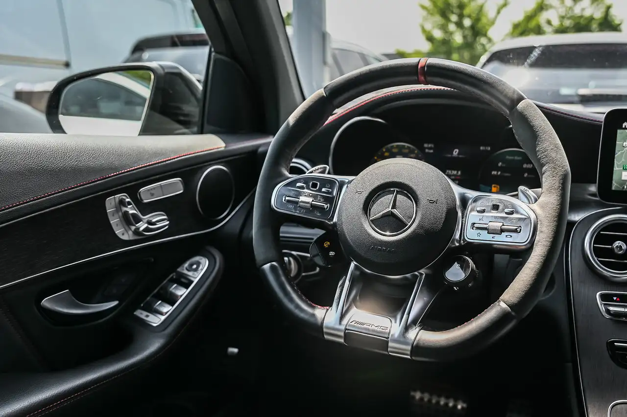 Mercedes-Benz GLC снимка Mercedes-Benz GLC